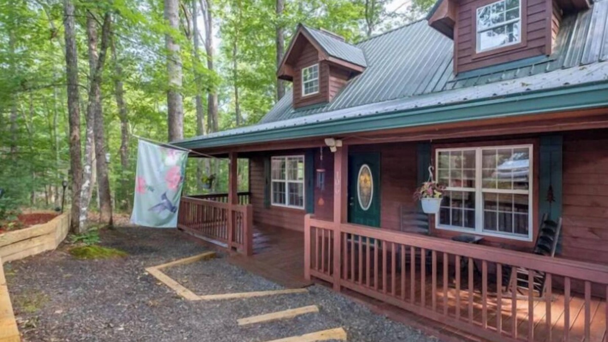 Tarheel Cabin | Serenity Cabin with Fireplace