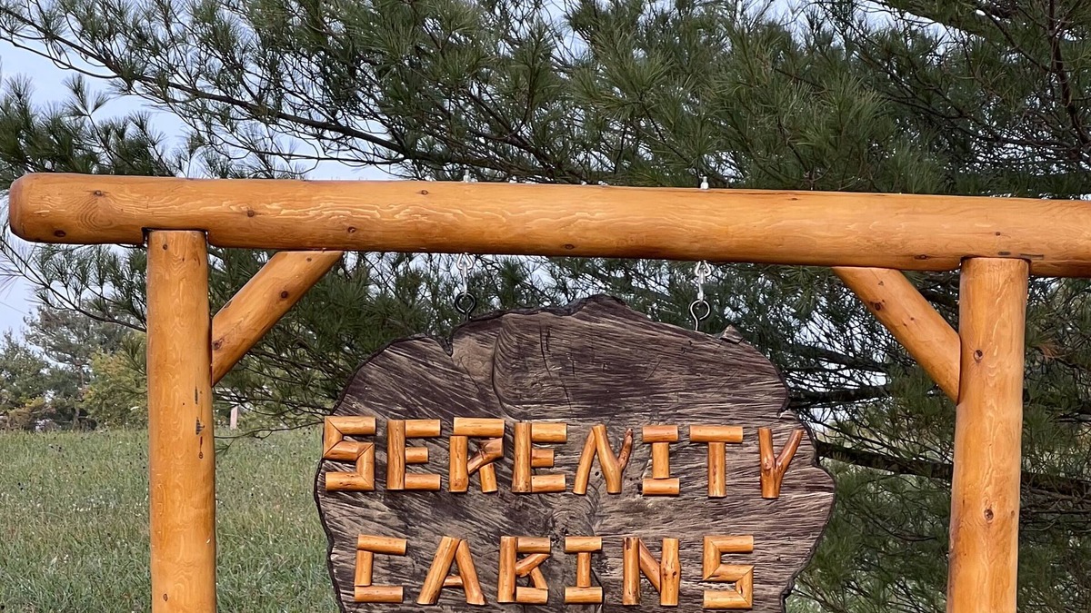 Carbon Hill Cabin | Serenity Cabins located in the Rolling Hills of Appalachia Ohio