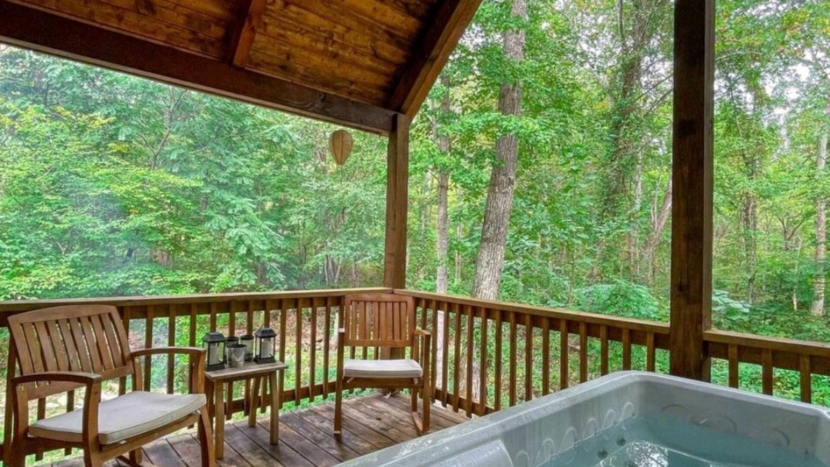 Hood Cabin | Serenity Creek Village | 4 Bed, 4 Bath