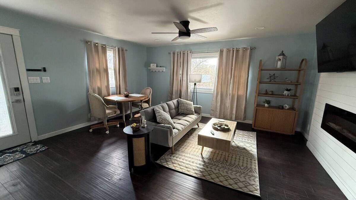 Dixon House | Serenity Dream House. Peaceful 3 bedroom house.