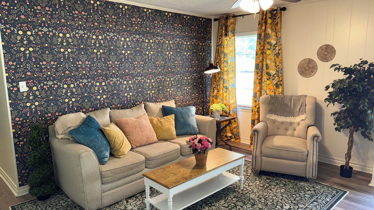 Covington House | Serenity Escape- 1/2 mile from the square