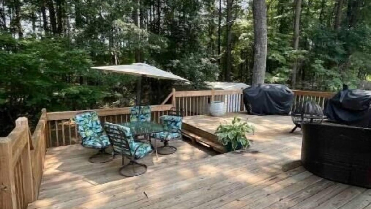 Powder Springs House | Serenity Escape: Large Deck + Split Floorplan