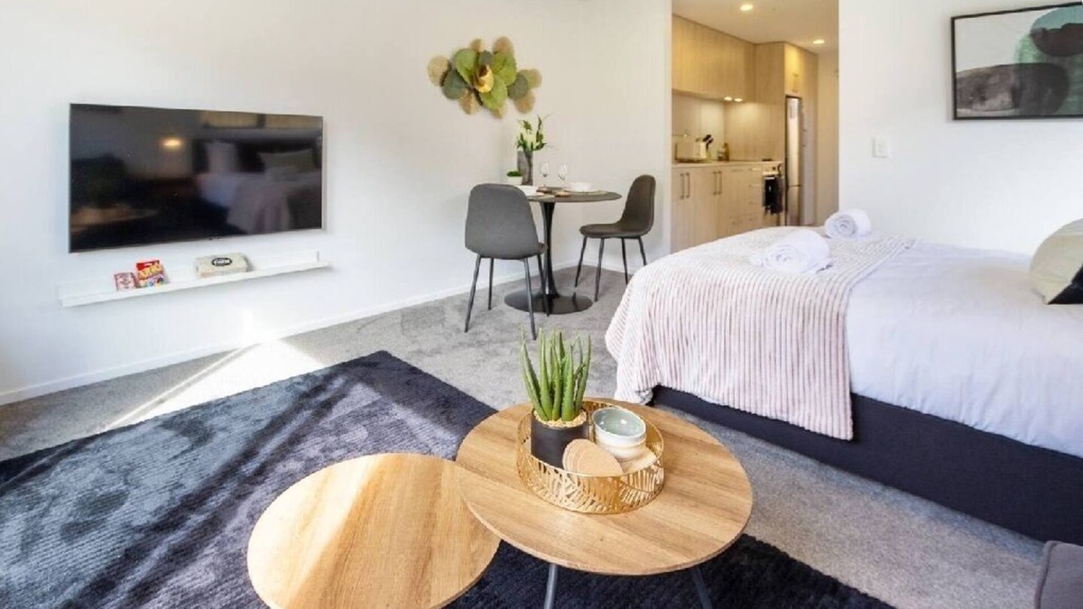 New Brighton Apartment | Serenity Getaway Tiny home in Christchurch, New Zealand