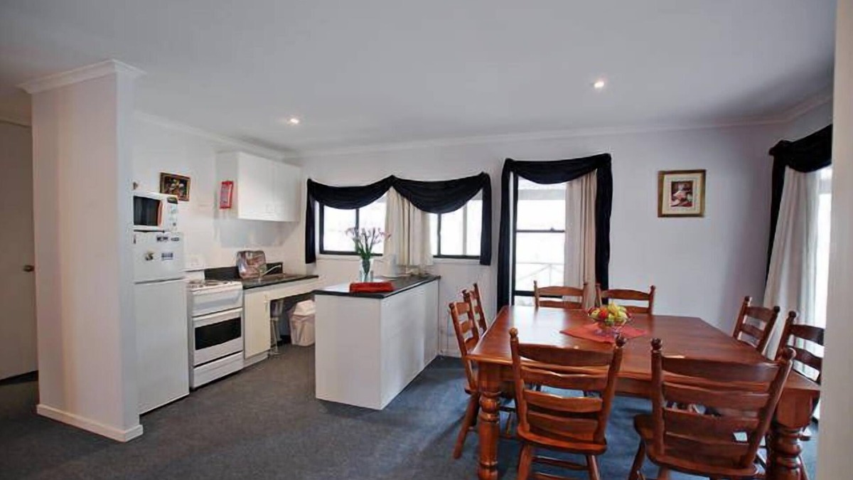 Fordwich Cottage | Serenity Grove - Frantoio