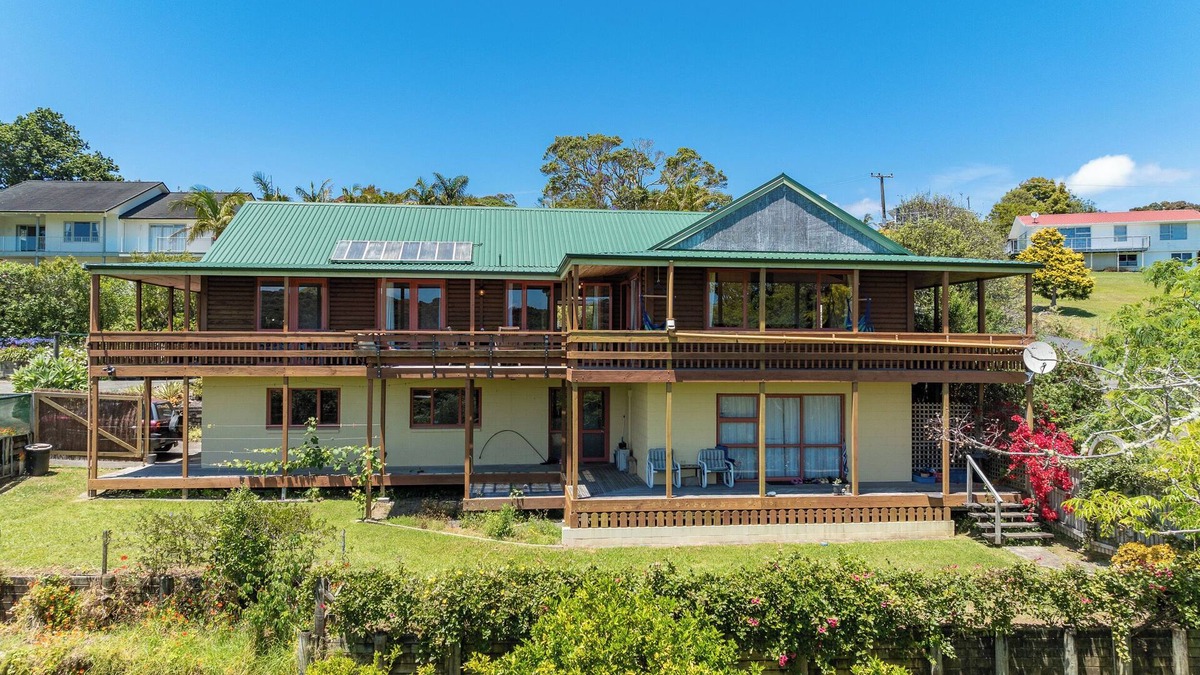 Mangonui House | Serenity Hills - Mangonui Holiday Home