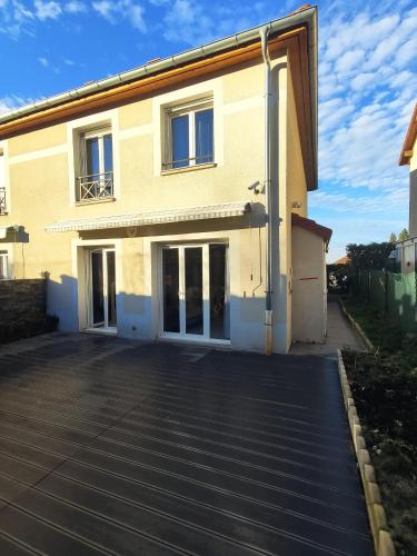Genevois House | Serenity House - Geneva Luxe Calm Confort 8 pers - Viadora