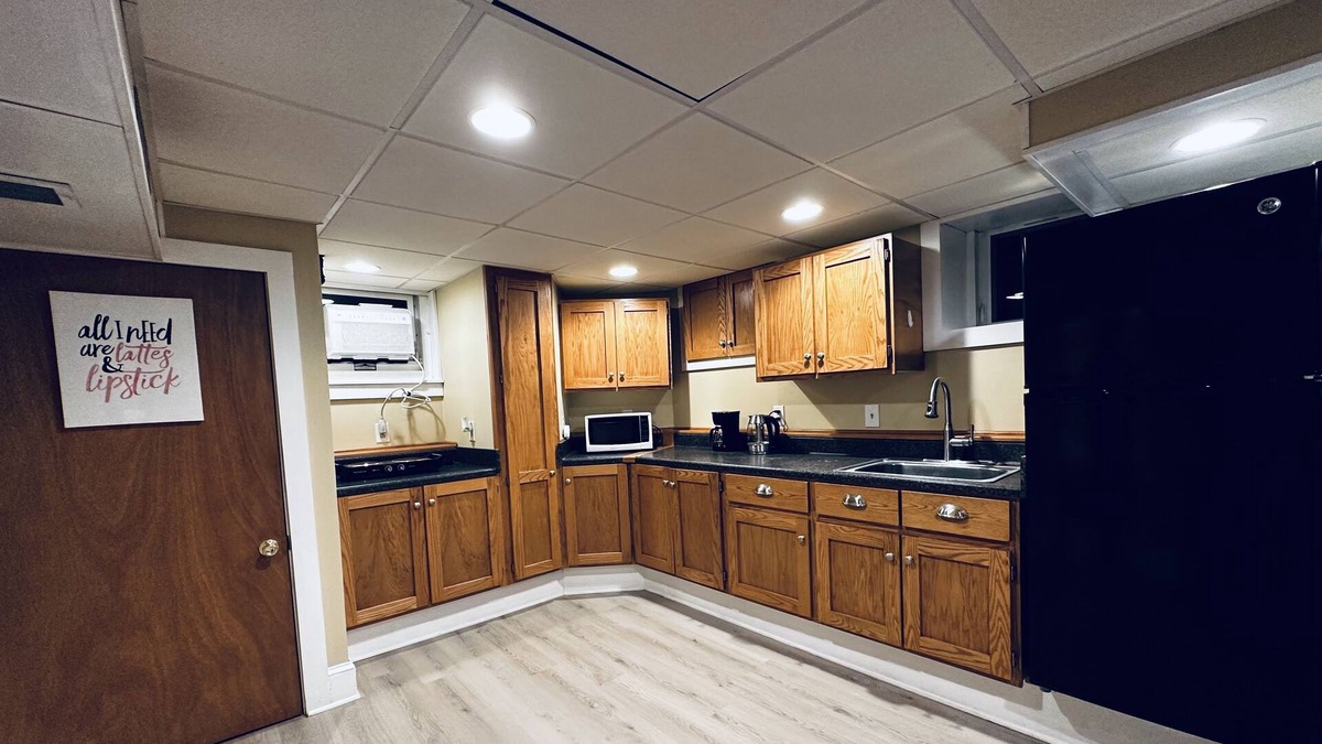 Butler Apartment | "Serenity in Butler: 2-BR Apartment with Backyard Oasis" Near NYC