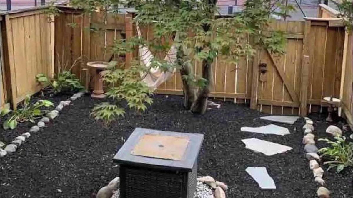 Lancaster House | SERENITY IN THE CITY - 5 BR College Ave by F & M
