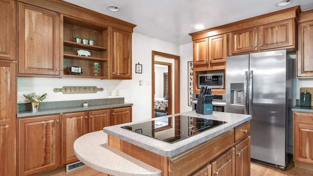 North Chesterfield House | Serenity in the Suburbs: Your Gorgeous RVA Getaway