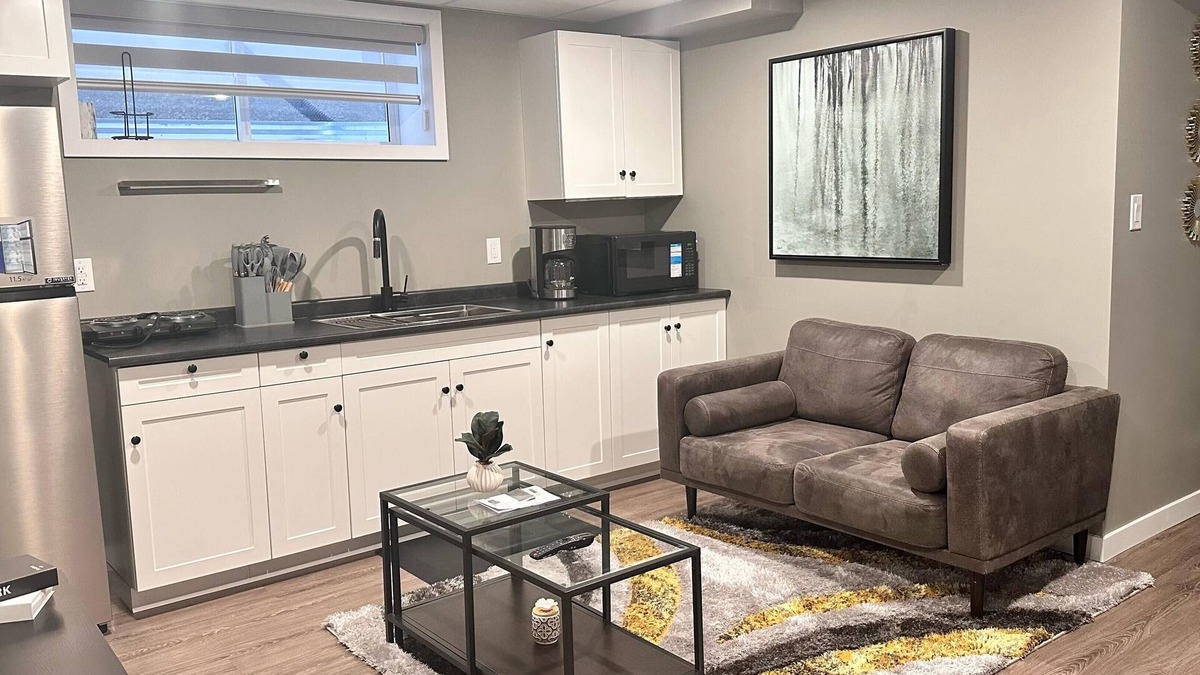 Winnipeg House | Serenity meets class: Entire Basement Suite in Winnipeg