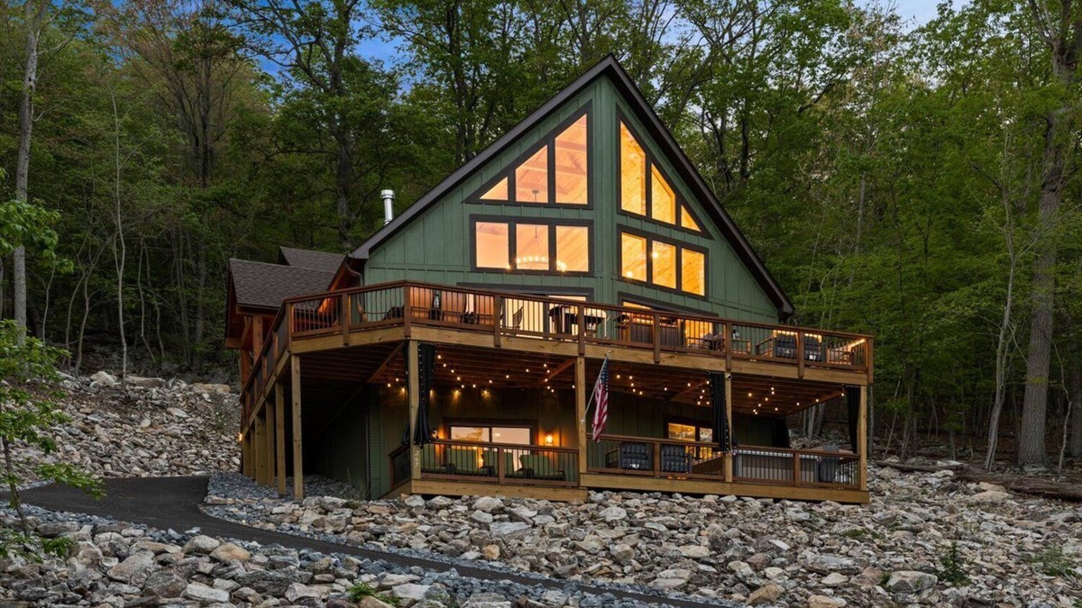 Massanutten Ski Chalet | Serenity - Mtn Views - Hot Tub - Nature - Escape