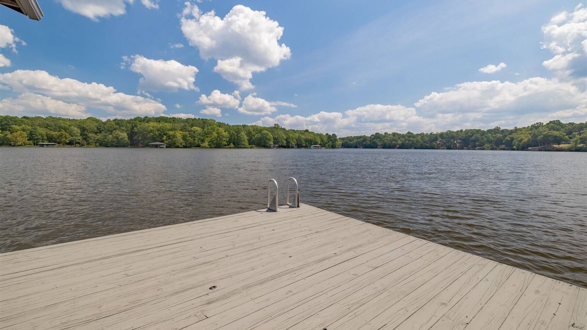 La Crosse House | Serenity Now | Spectacular Views! | Newly Renovated!