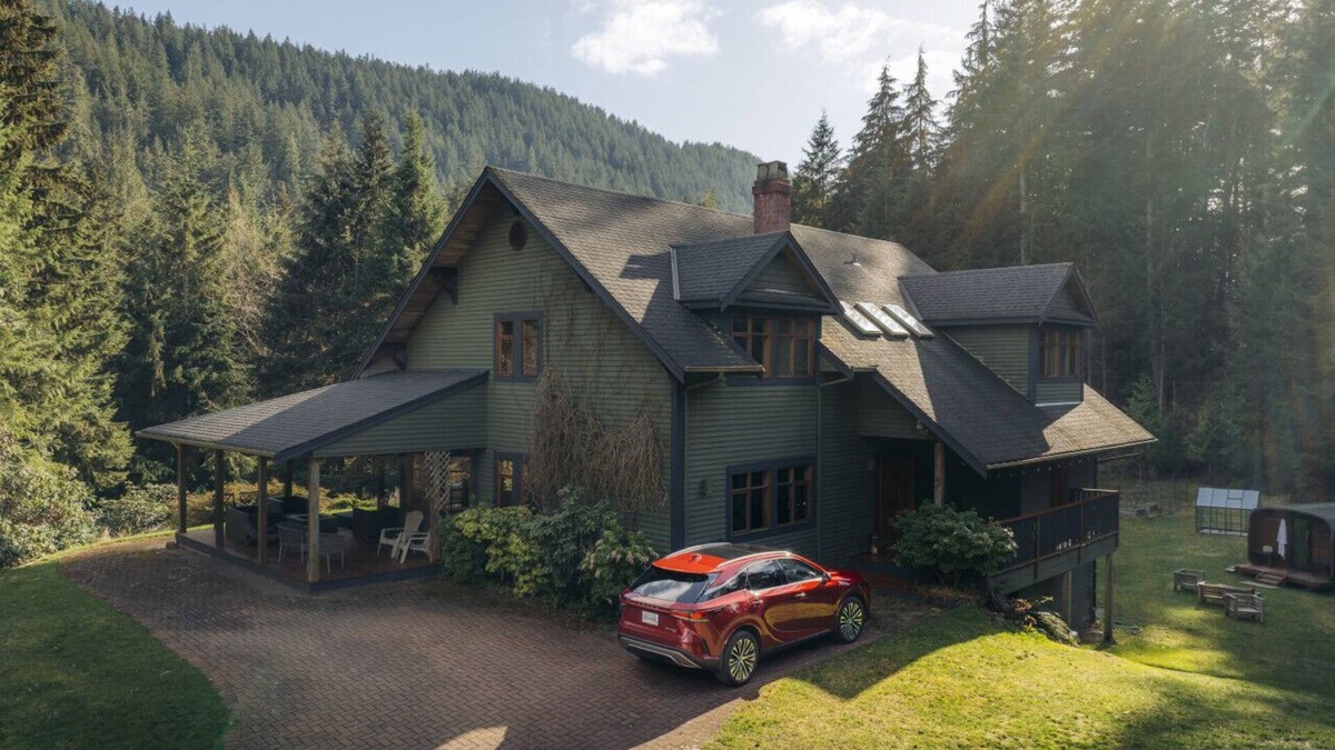 Bowen Island House | Serenity on Bowen Island