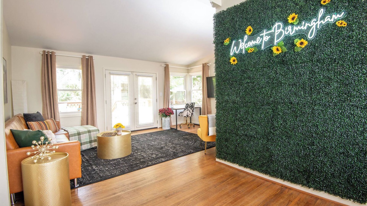 Crestwood South House | Serenity on Montclair - Groups/Games/FastWiFi
