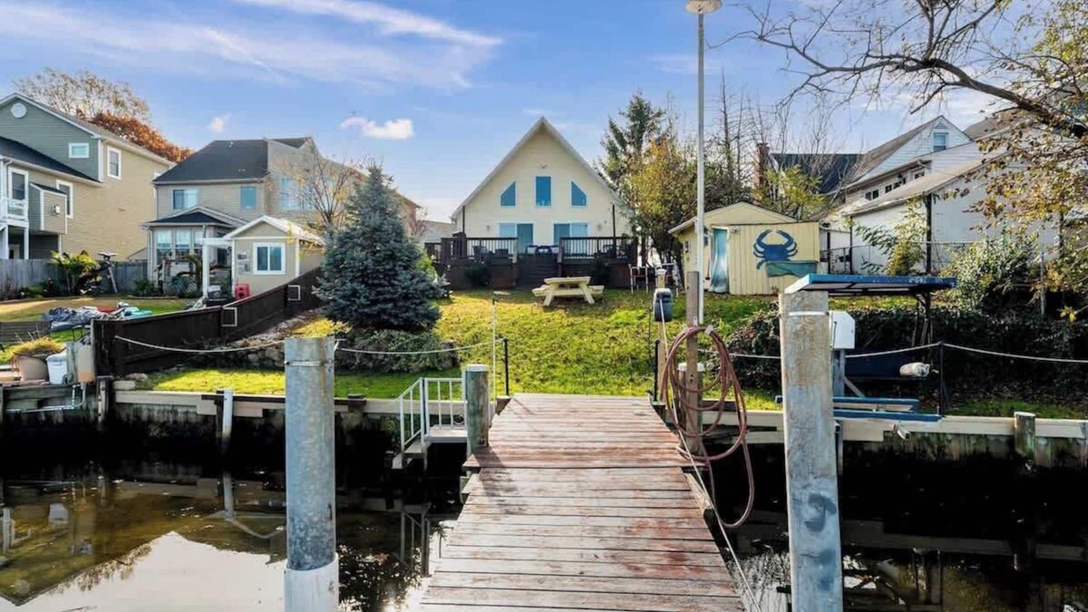 Dundalk House | Serenity on the Cove