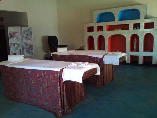 Bariadi Resort | Serenity on the Lake