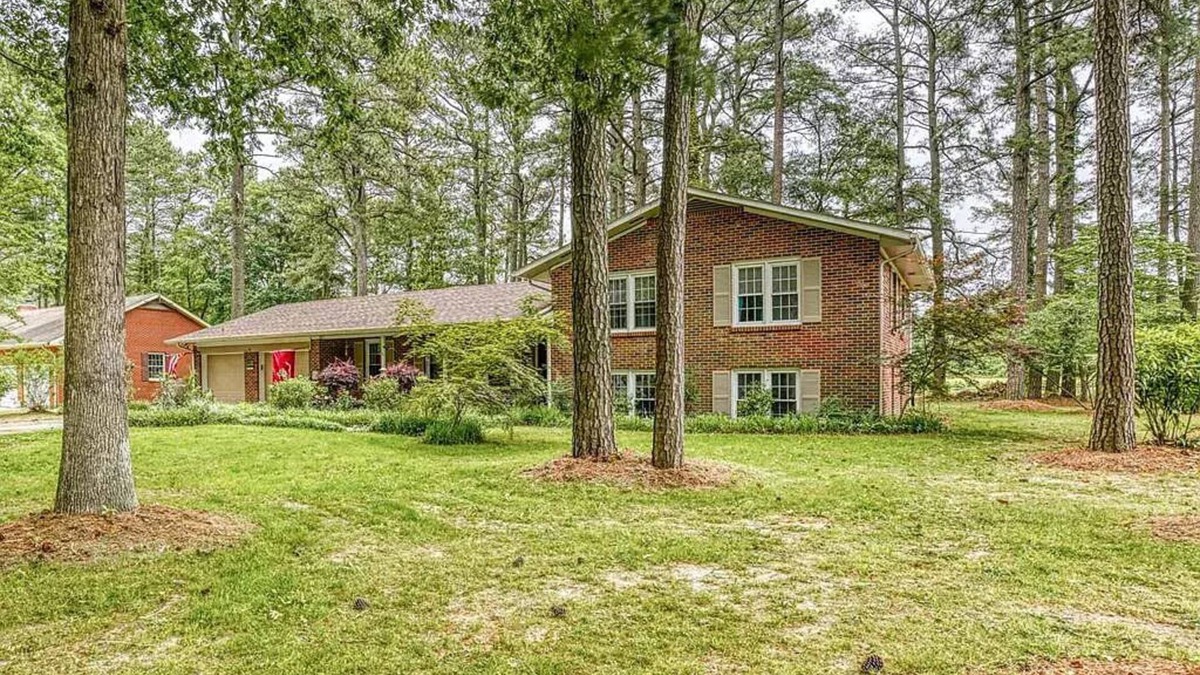 Locustville House | Serenity on the Pond