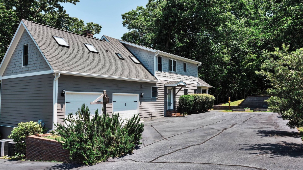 Ridgeway House | Serenity on Wateree- Dock & Sauna!
