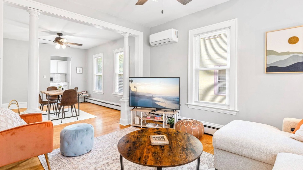 Corcoran House | Serenity place 2-bedroom home minutes from Minneapolis, AC, WiFi, pet friendly