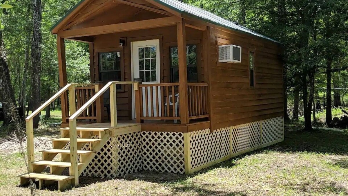 Old Town Cabin | Serenity Springs On The Suwannee Cabin #1