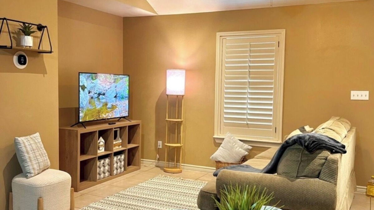 Eagle Pass Apartment | Serenity Stay: Charming 2-Bedroom Retreat in Eagle Pass