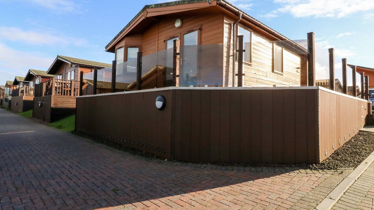 Mullacott Cottage | SERENITY SUNSET, pet friendly, with a garden in Ilfracombe
