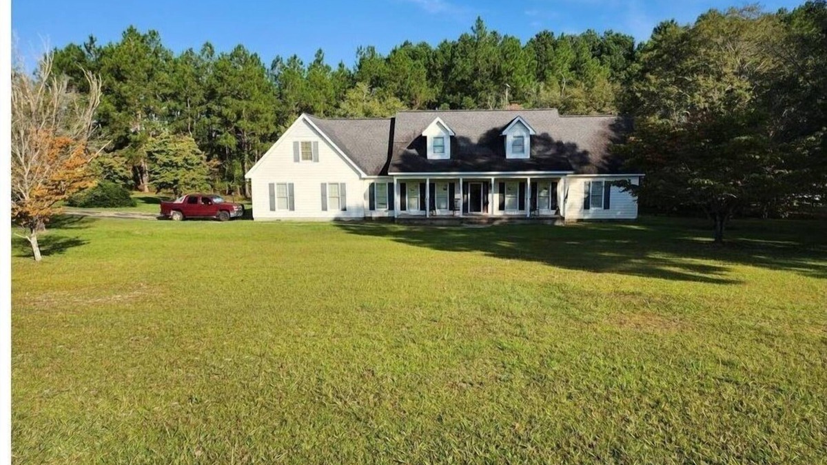 East Dublin House | Serenity. Welcome Home!
