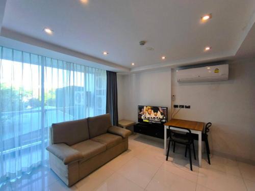 North Pattaya Apartment | Serenity Wongamat Condominium 413