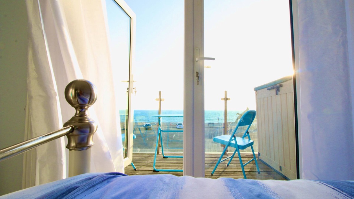 Seaford House | Serenity "your calm seafront retreat"