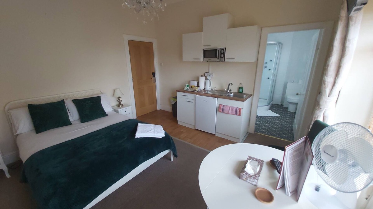 Gelligaer House | Sergeants Accommodation - Room 3