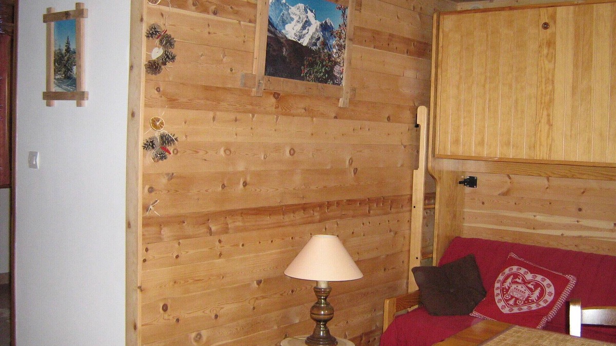 La Salle-les-Alpes Apartment | Serre chevalier 1400, Le Bez, ski slopes, apartment 4 pers. in house.