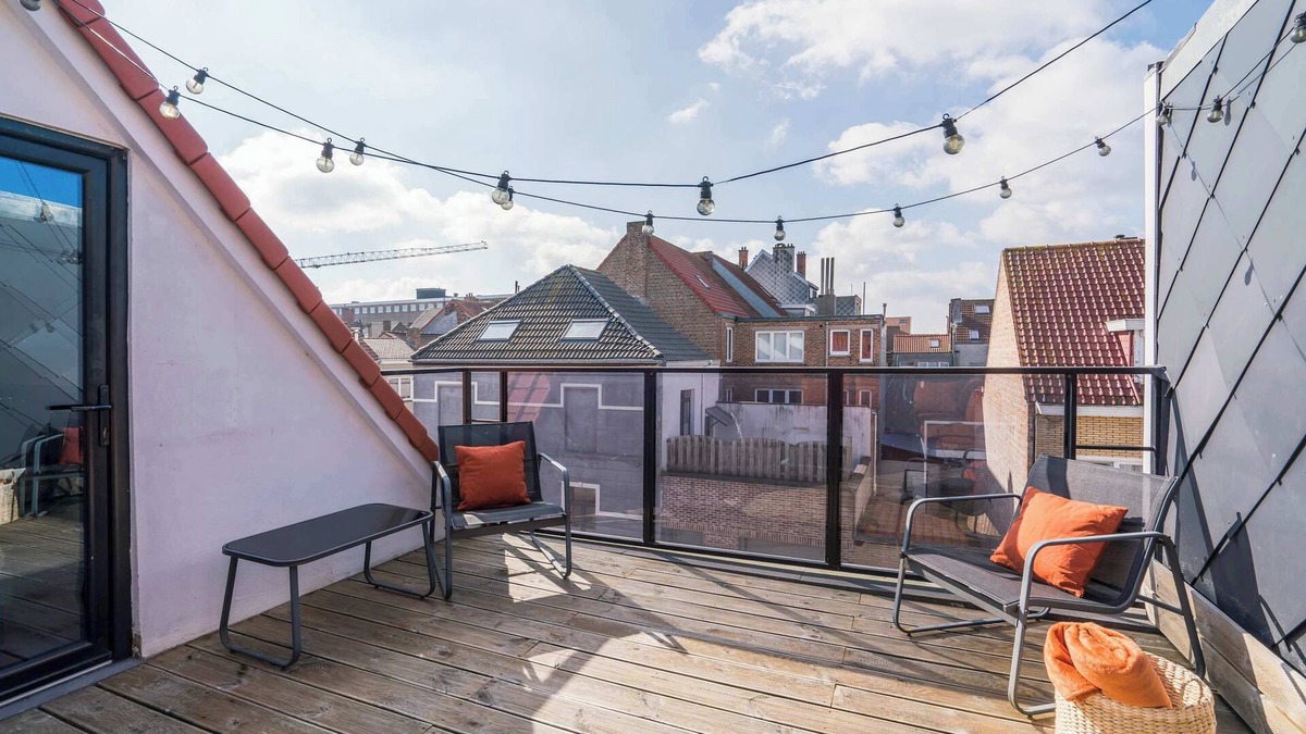 Vogelzang House | Sersea-spacious holiday house in Ostend w/garage