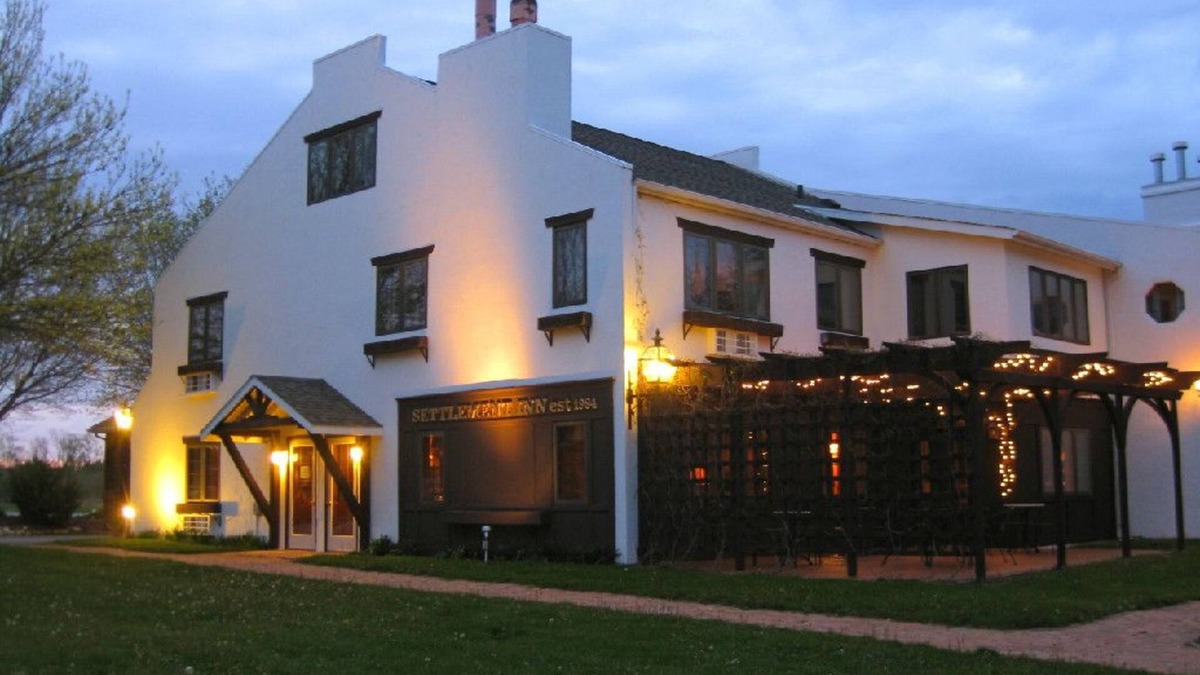 Fish Creek Bed & Breakfast | Settlement Courtyard Inn & Lavender Spa