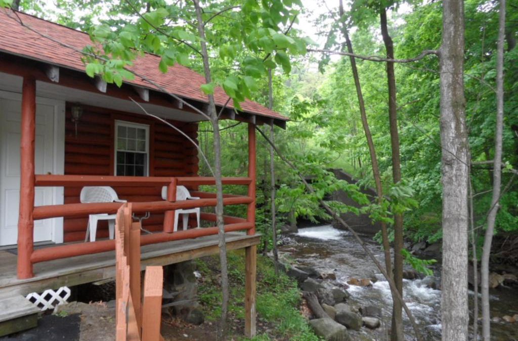 Lake George House | Seven Dwarfs Cabin - On The Brook Cabins