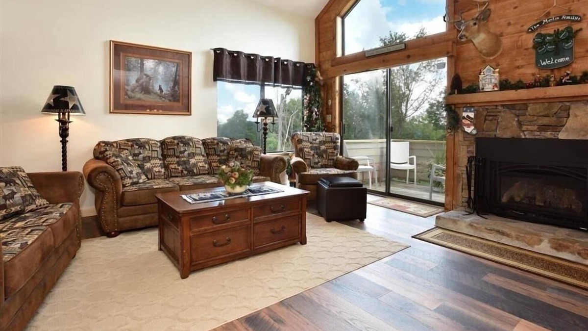 Seven Springs Condo | Seven Springs 3 Bedrooms Premium Condo, Ski In/Ski Out by RedAwning
