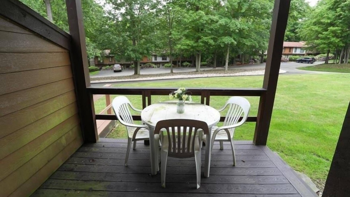 Seven Springs Condo | Seven Springs 3 BR Deluxe Condo, by Golf Course by RedAwning - Save 10% on 3 Nights, 15% on 5 Nights!