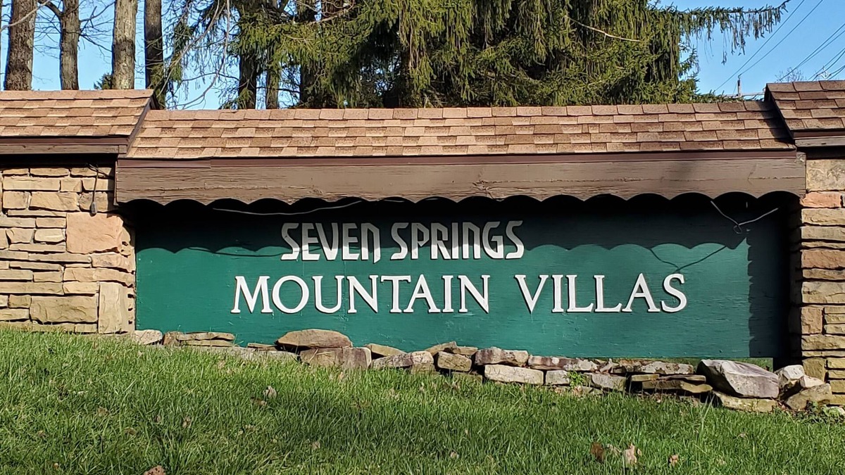 Seven Springs Condo | Seven Springs Mtn. Villas Condo - Ski, Golf, Hike, Sporting Clays, & Relaxation!