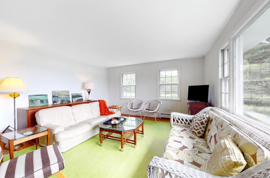 Ellsworth House | Seventies by the Sea