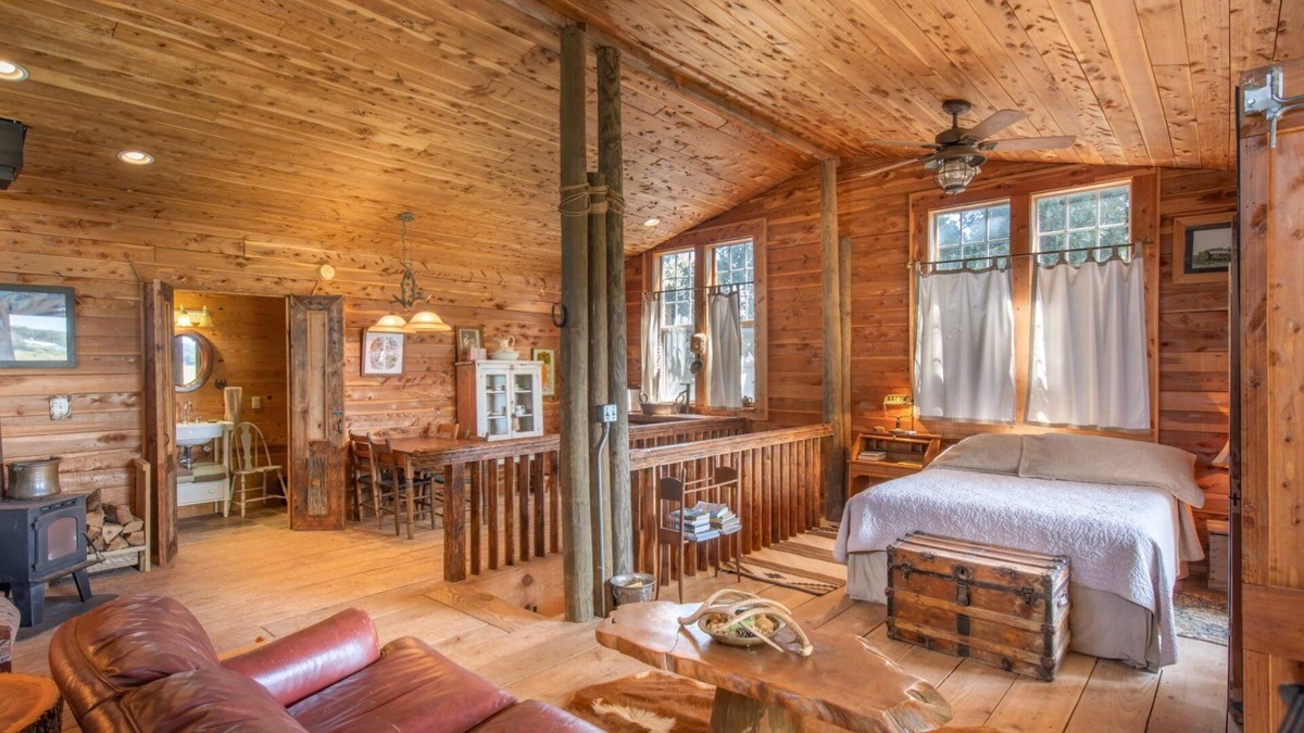Jasper Bed & Breakfast | Seventy-four Ranch