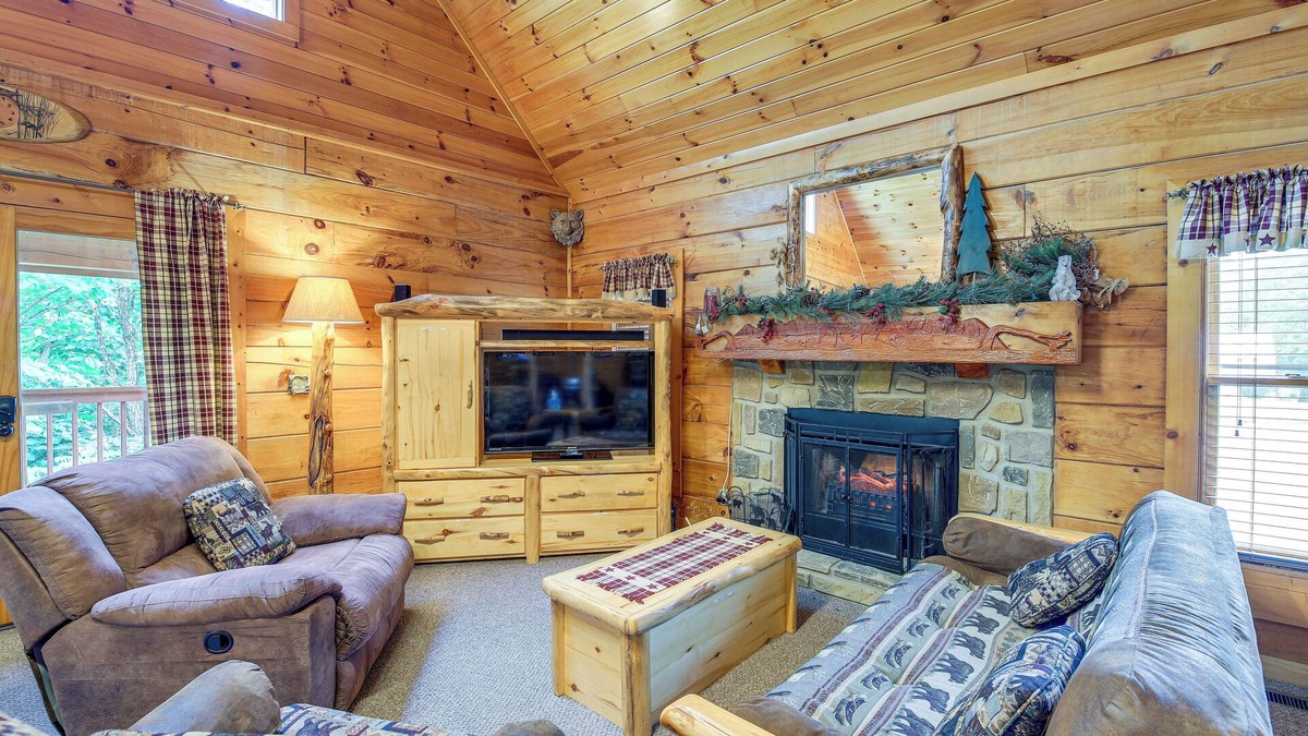 Sevierville Cabin | Sevierville Cabin w/Wraparound Deck + Lake Access