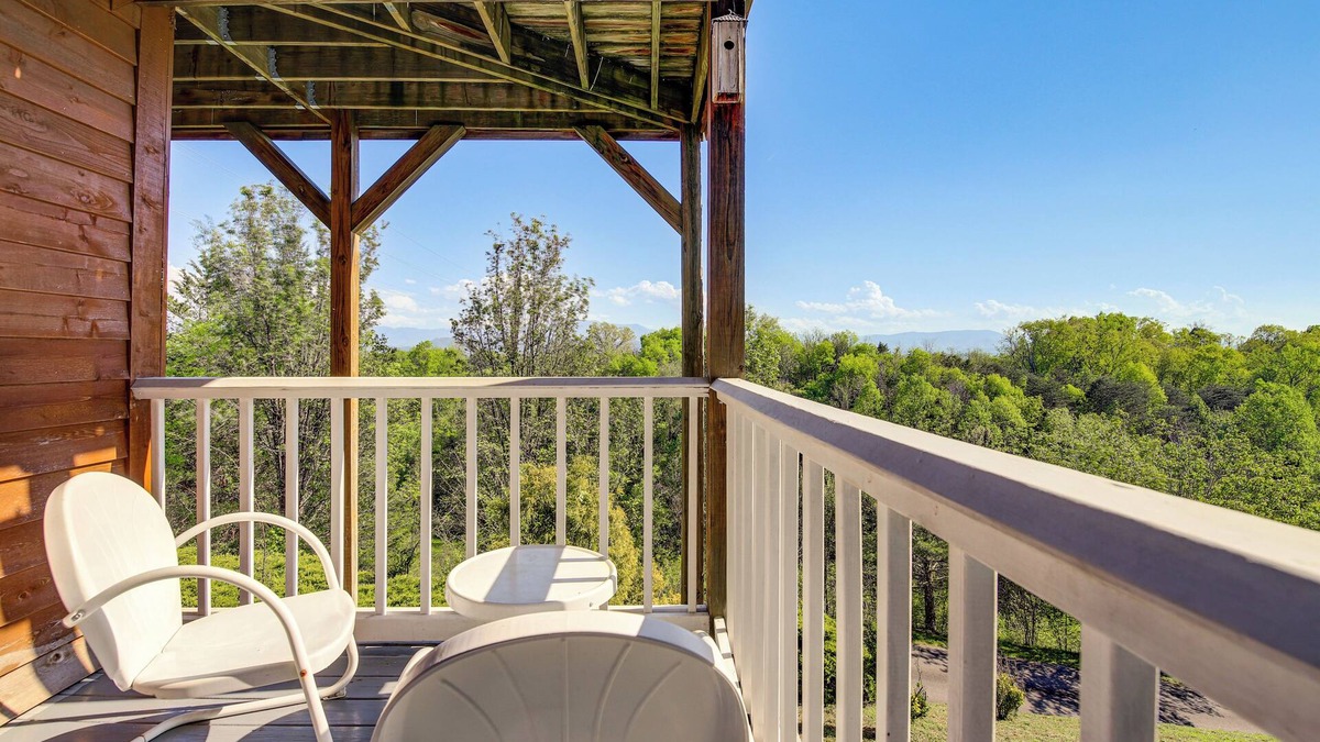 Sevierville House | Sevierville Home w/Mountain & Countryside Views