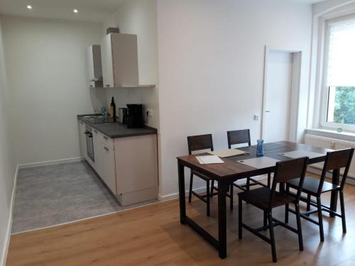 Crimmitschau Apartment | Seyfarthrooms - Crimmitschau 5 - zentrale Lage, 2 Schlafzimmer, voll ausgestattet