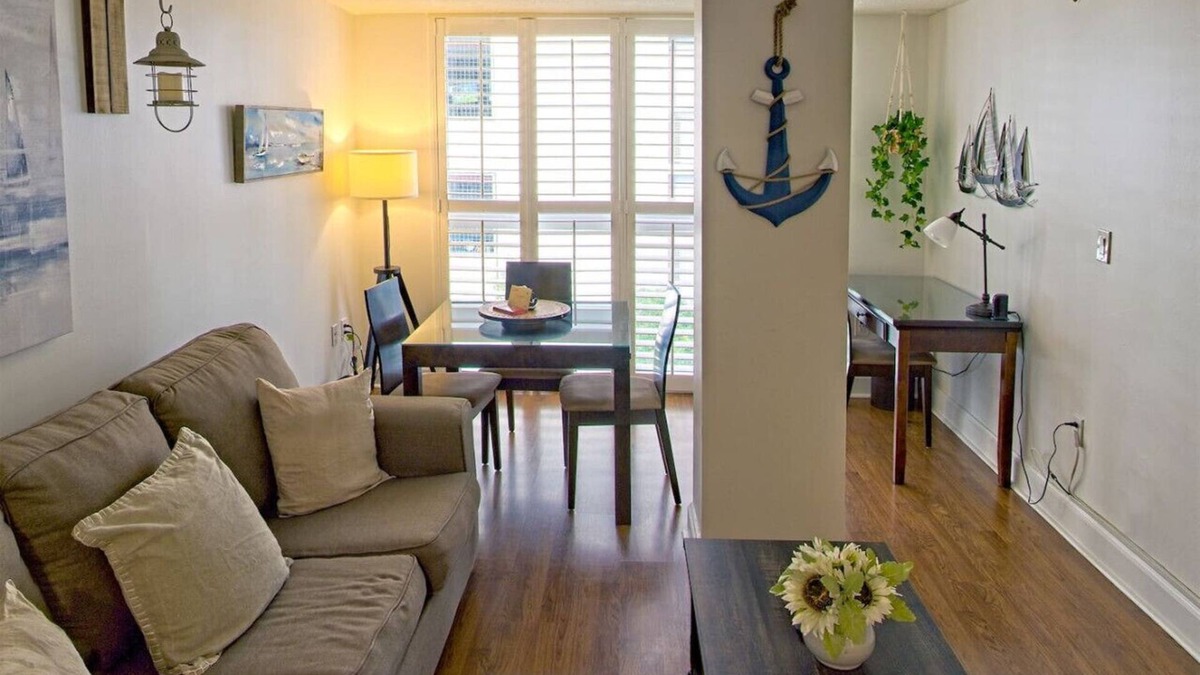 Coconut Grove Apartment | SF 1Bed 1Bath Steps to Marina & CocoWalk in Grove