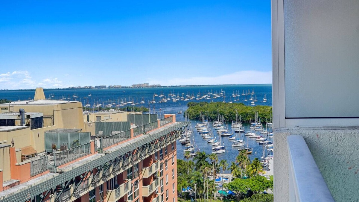 Coconut Grove Condo | SF Stunning 12th Floor Studio in the Heart of Grove