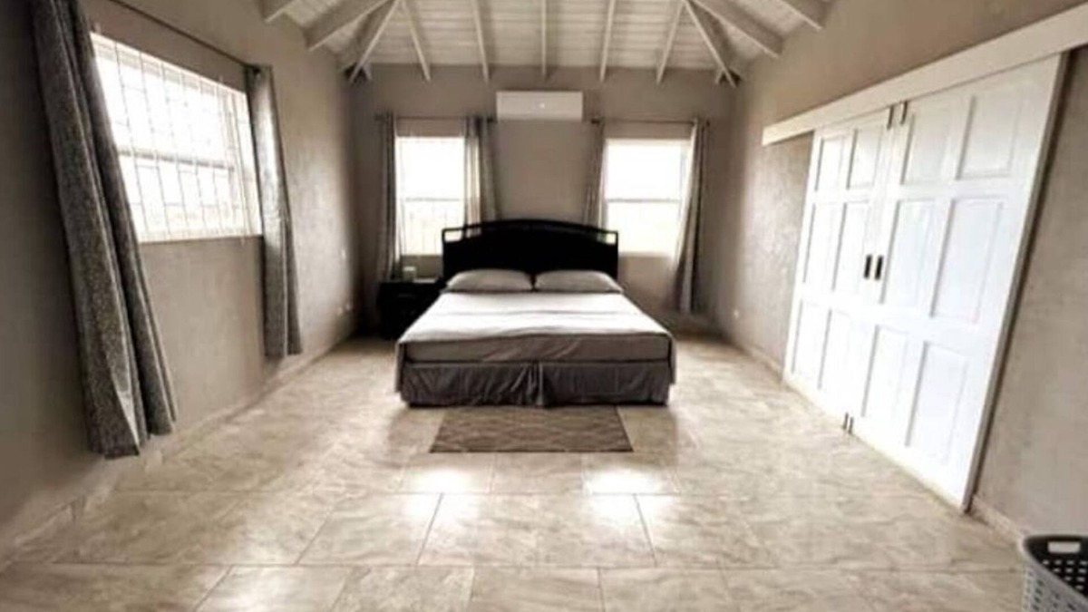 Rock Hall House | Sha-Dow Villa by the Airport 2 BR