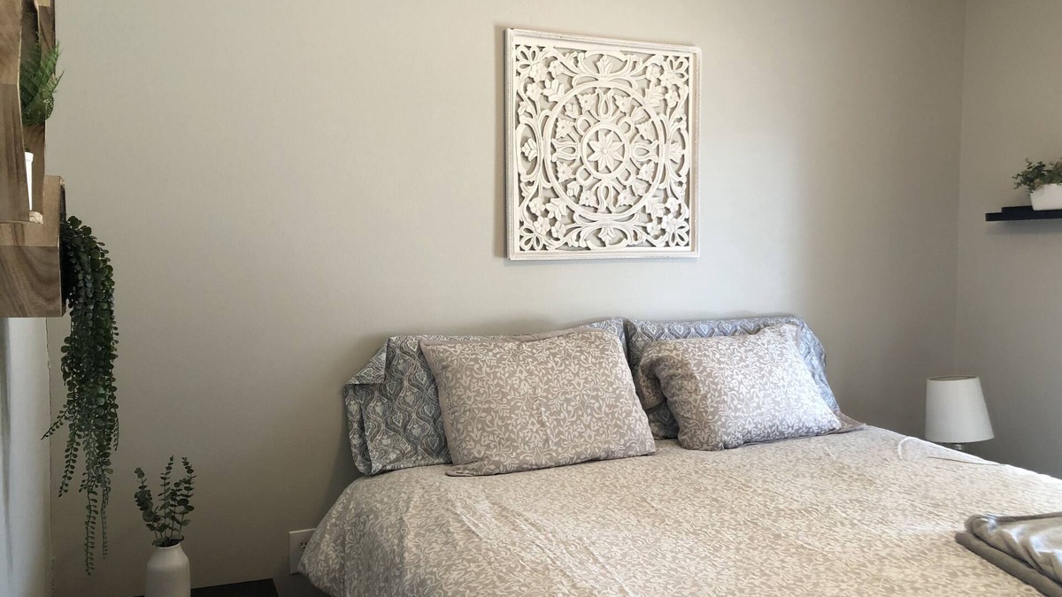 Van Buren House | Shabby chic gem with river and mountain views.