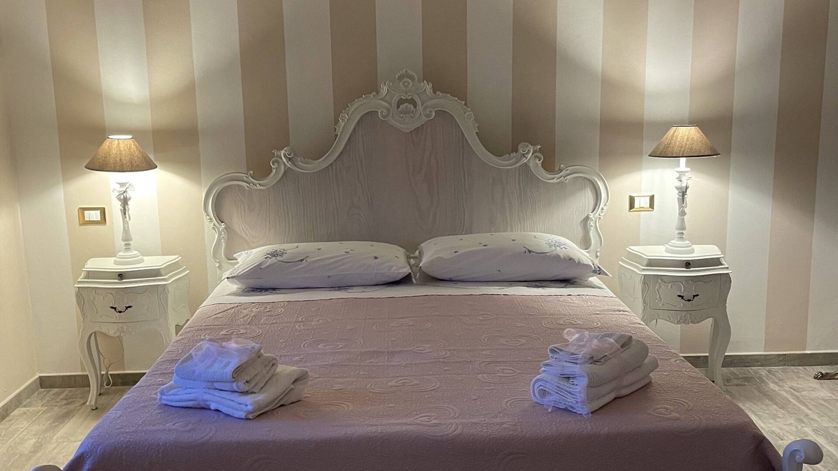 Carozzo Apartment | Shabby Style in nature