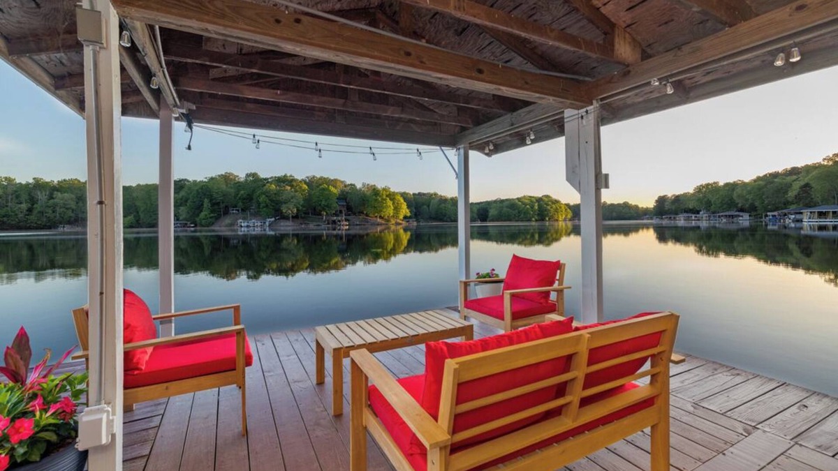 Bracey House | Shady Shores | Spectacular Views | Sleeps 18