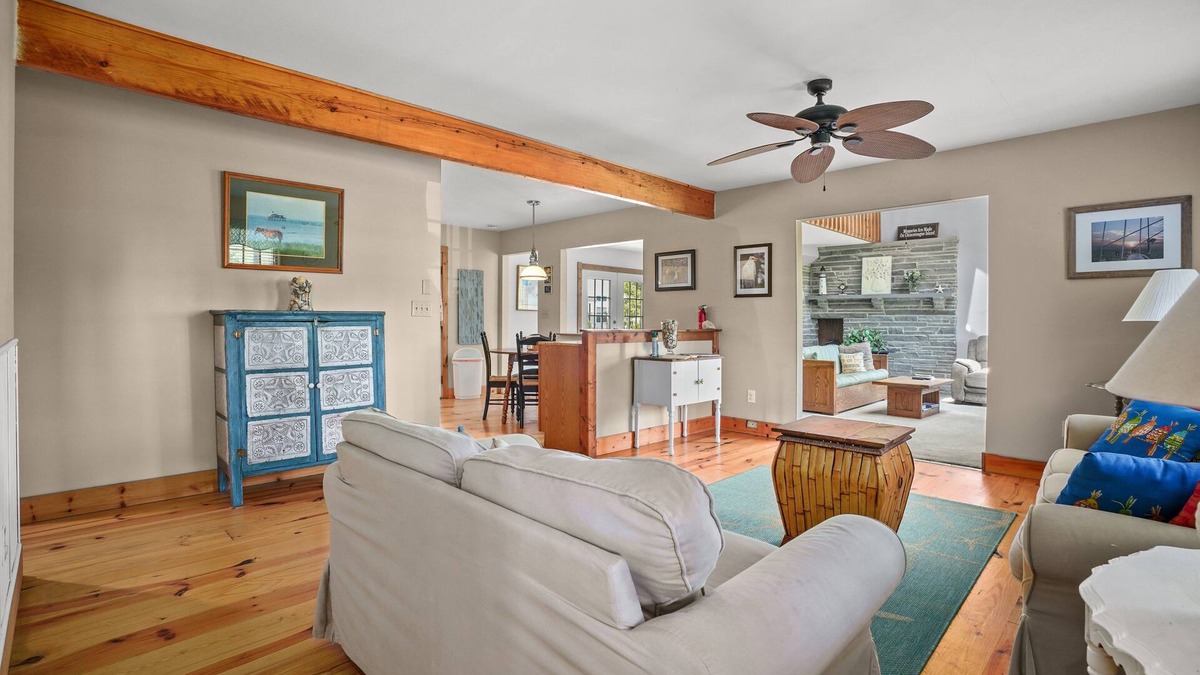 Piney Island House | Shady Side - Water access, screened porch!