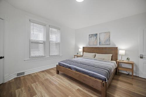 Shadyside House | Shadyside, Pittsburgh !E Modern and Bright Private Bedroom with Shared Bathroom